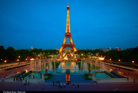 Paris at dusk https://www.flickr.com/photos/aigle_dore/5237960181/in/photolist-8YRV5i-8YRUbv-8YUXB9-8YUYHs-5eM21e-5eRnoy-8YRU4e-8YUZW9-c2qhc-baAxAx-5quagH-5eLXsT-pjEZh-8YRUuZ-5qyuGJ-qx7ff-camRY-9Snm6j-aK8NY2-gxxk8q-64fqZe-8YUYSw-8YUWaE-bEPUNJ-8YRTR2-6pieNf-bn7CV1-5eM1RF-bzo93V-bui8pZ-e99DPa-71JwRG-frMphn-fmxkrf-eBtfkE-4CnCvy-5que16-5Wic6Y-drMhLF-8oJn4E-Z9cpF-5qu7g8-5qysDu-5qyroQ-5qu6Jp-9vRnNu-67vRGZ-c6KJFY-2m72fB-fcHaEW#