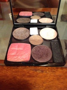 My final product! 6 eyeshadows, one blush AND a mirror!