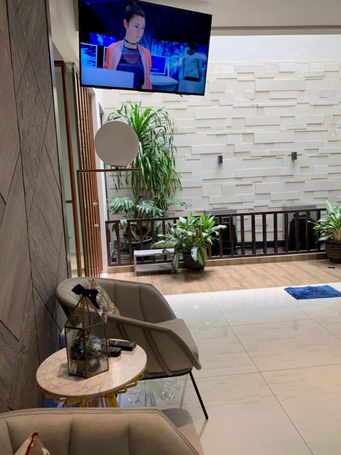 Ezmo dentist waiting area
